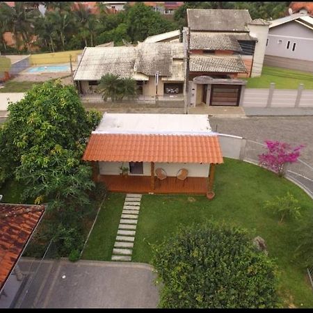 Encantadora Casa Container Blumenau Eksteriør billede